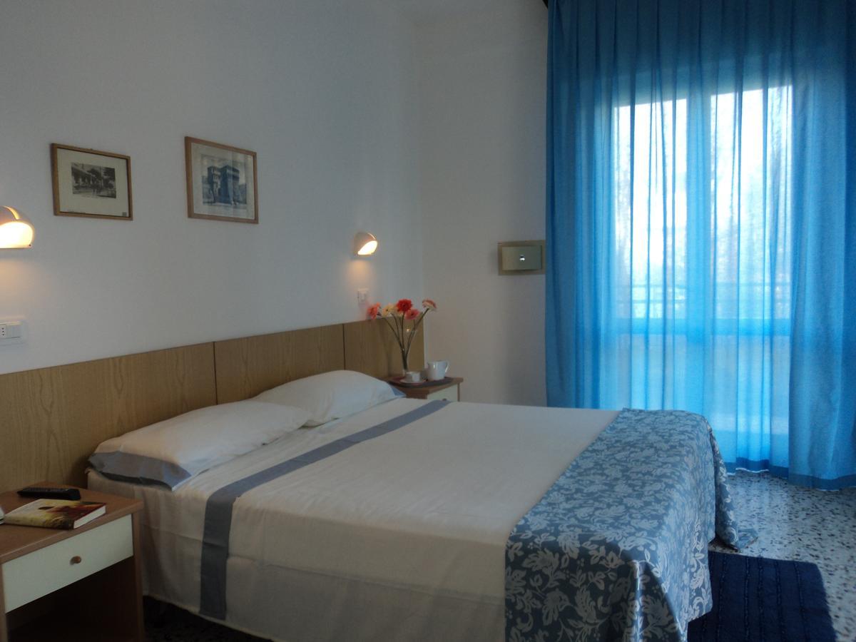 Hotel Irene Riccione Dış mekan fotoğraf