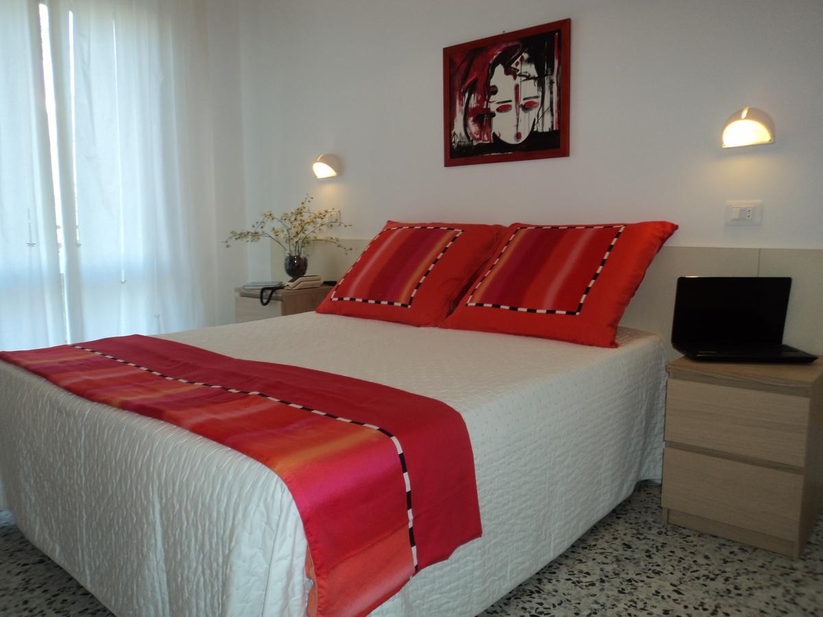 Hotel Irene Riccione Dış mekan fotoğraf