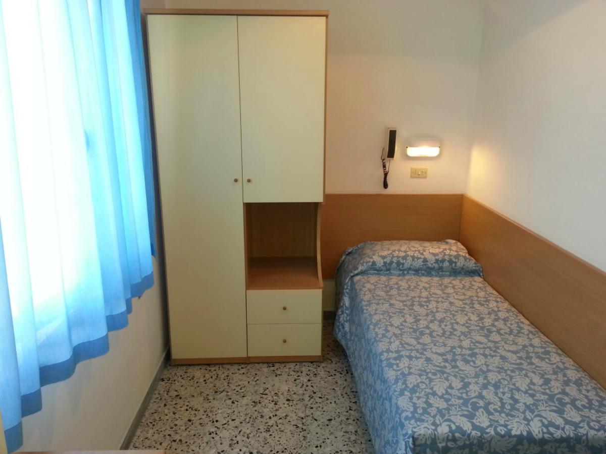 Hotel Irene Riccione Dış mekan fotoğraf